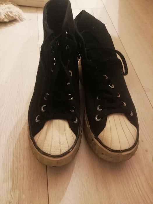 Teniși Bershka, marime 39