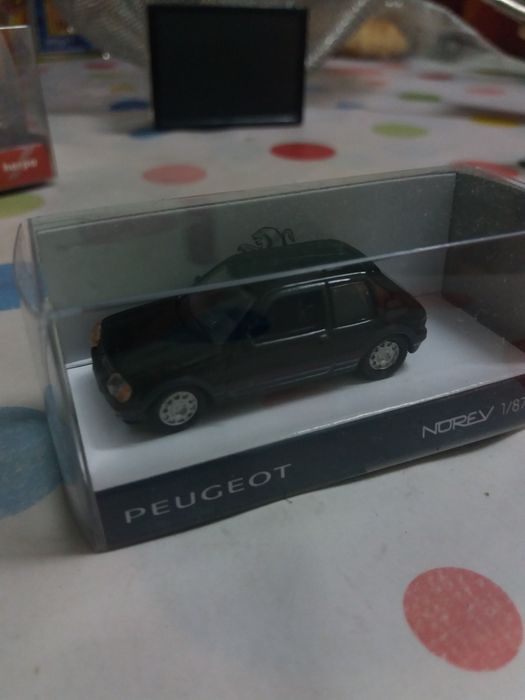 Коли камиони 1.87 Herpa Viking Norev