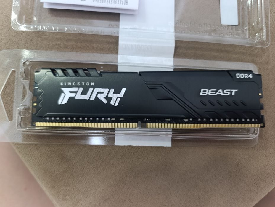 Продам ОЗУ 16 ГБ Kingston