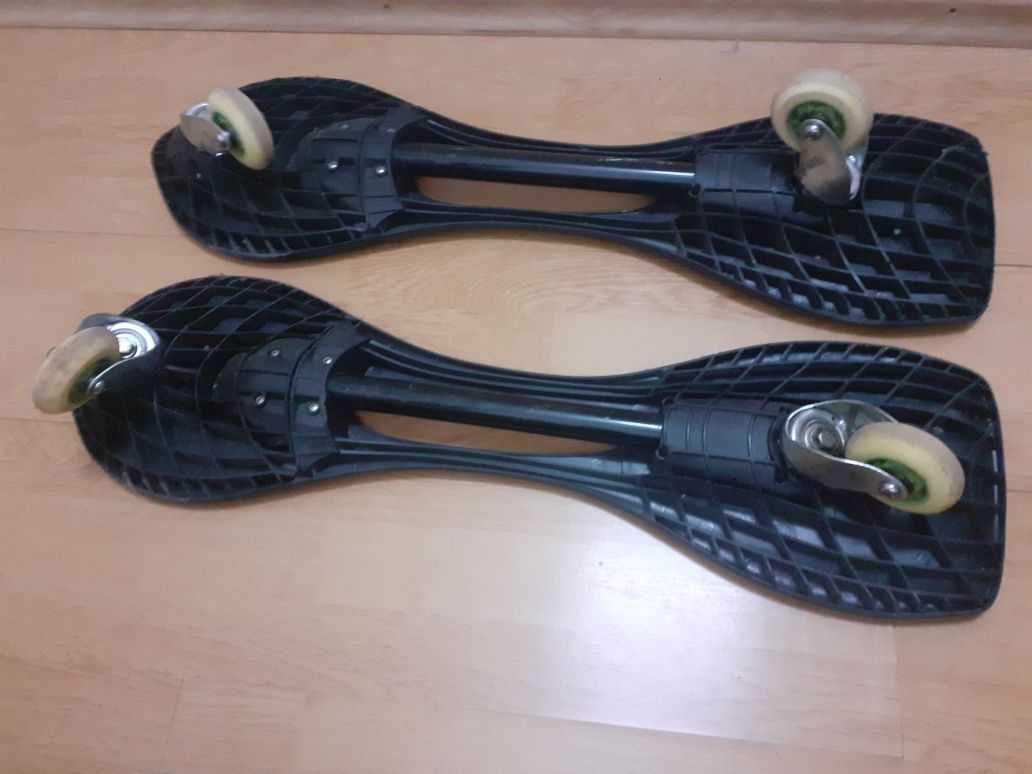 Vand doua bucati waveboard putin folosite