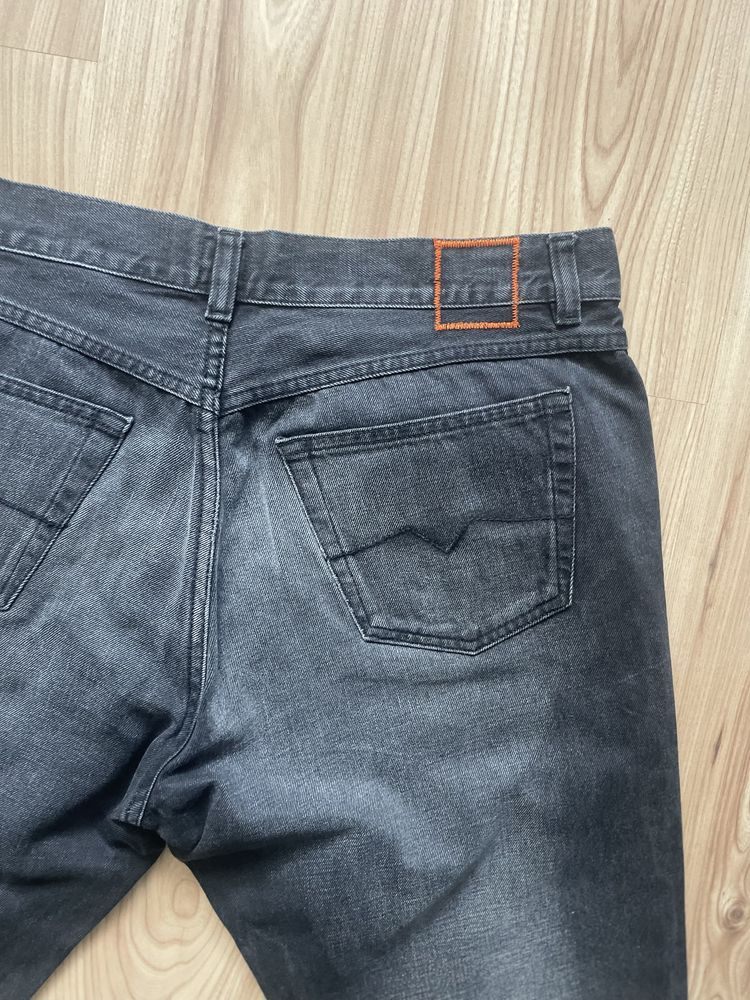 HUGO BOSS / мъжки къси дънки W36