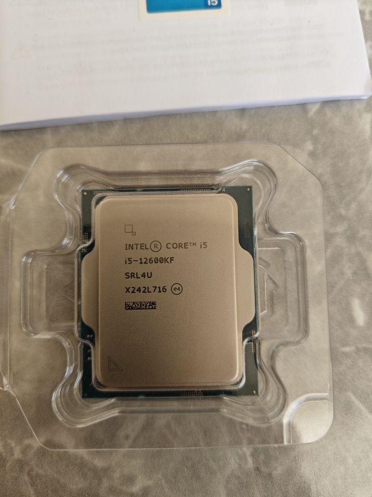 i5 12600KF 4.9Mhz Boost . LGA 1700 (новый)