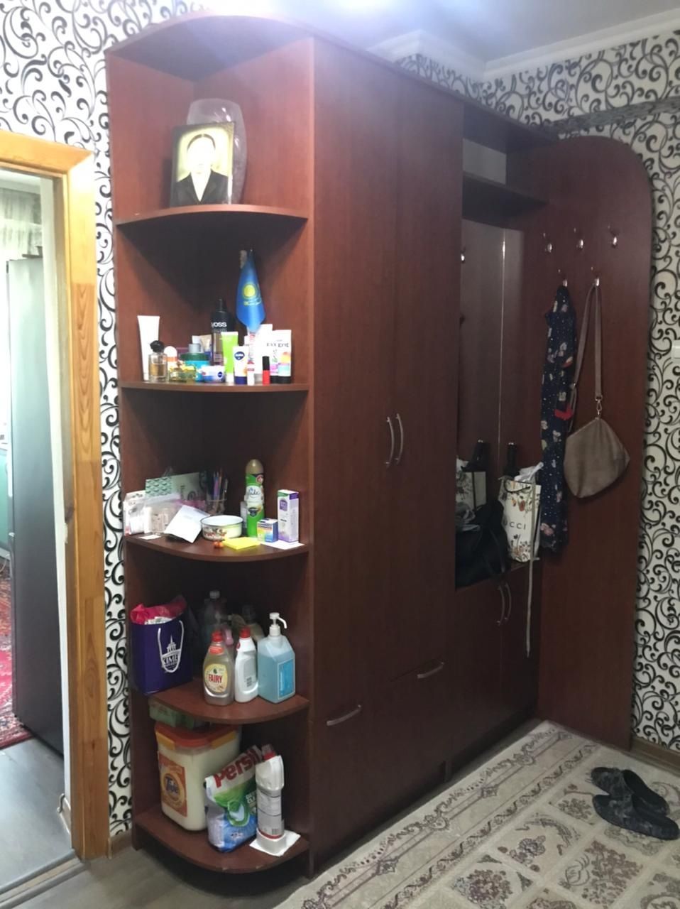 Шкаф прихожей продаю