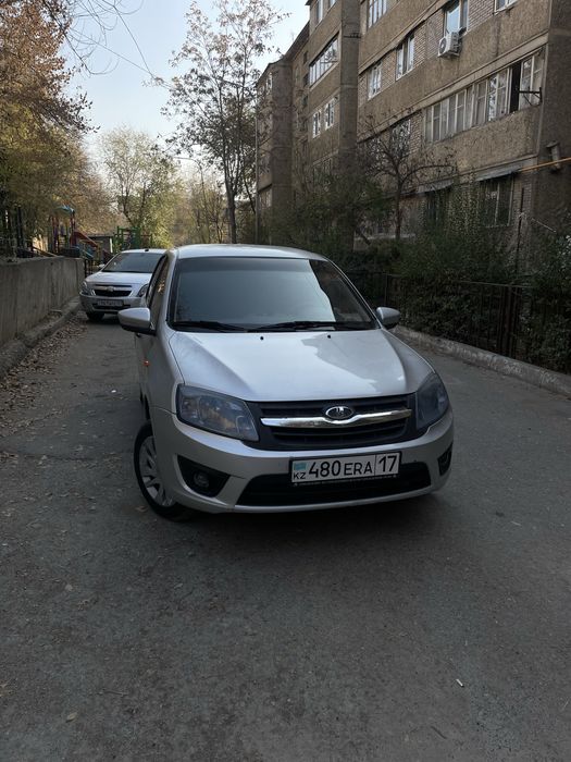 Lada Granta лифтбэк