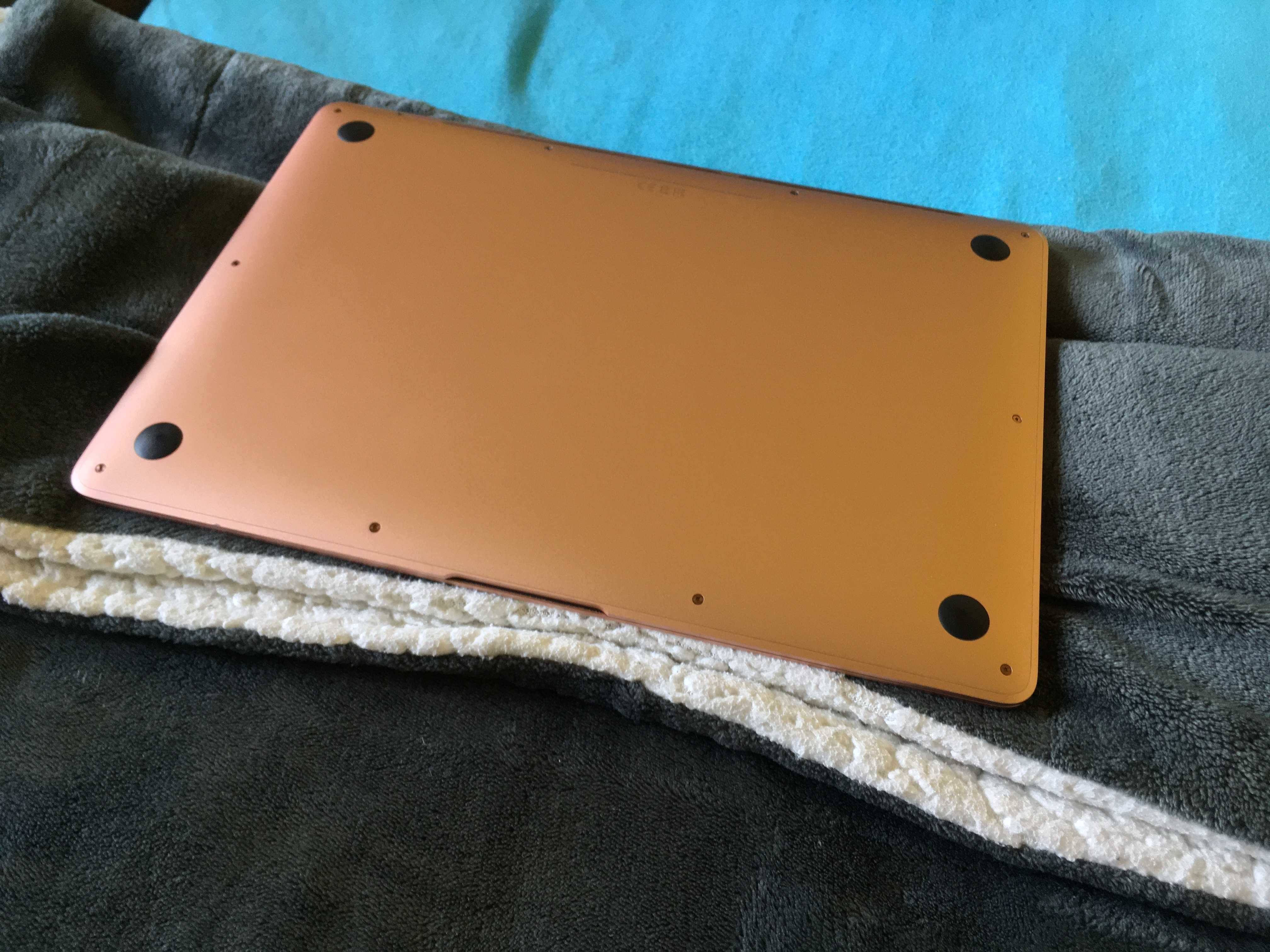 capac spate macbook air 13" rose gold 2018, 2019, 2020