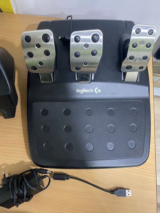 Volan+pedale Logitech g920 pc/xbox- inca in garantie