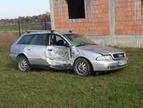 Dezmembrez Audi A4, An 2000