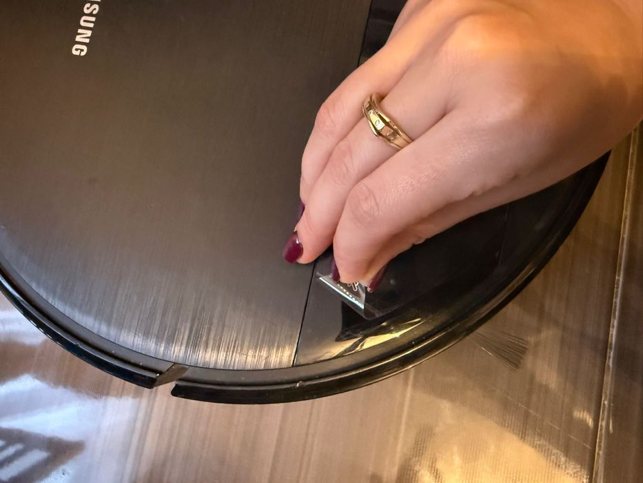 Aspirator robot Samsung VR05R5050WK  negociabil