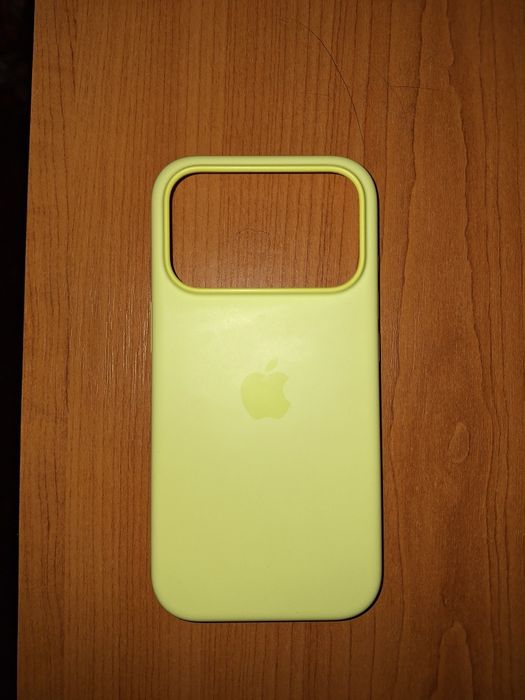 Husa iPhone 17Pro Neon Yellow