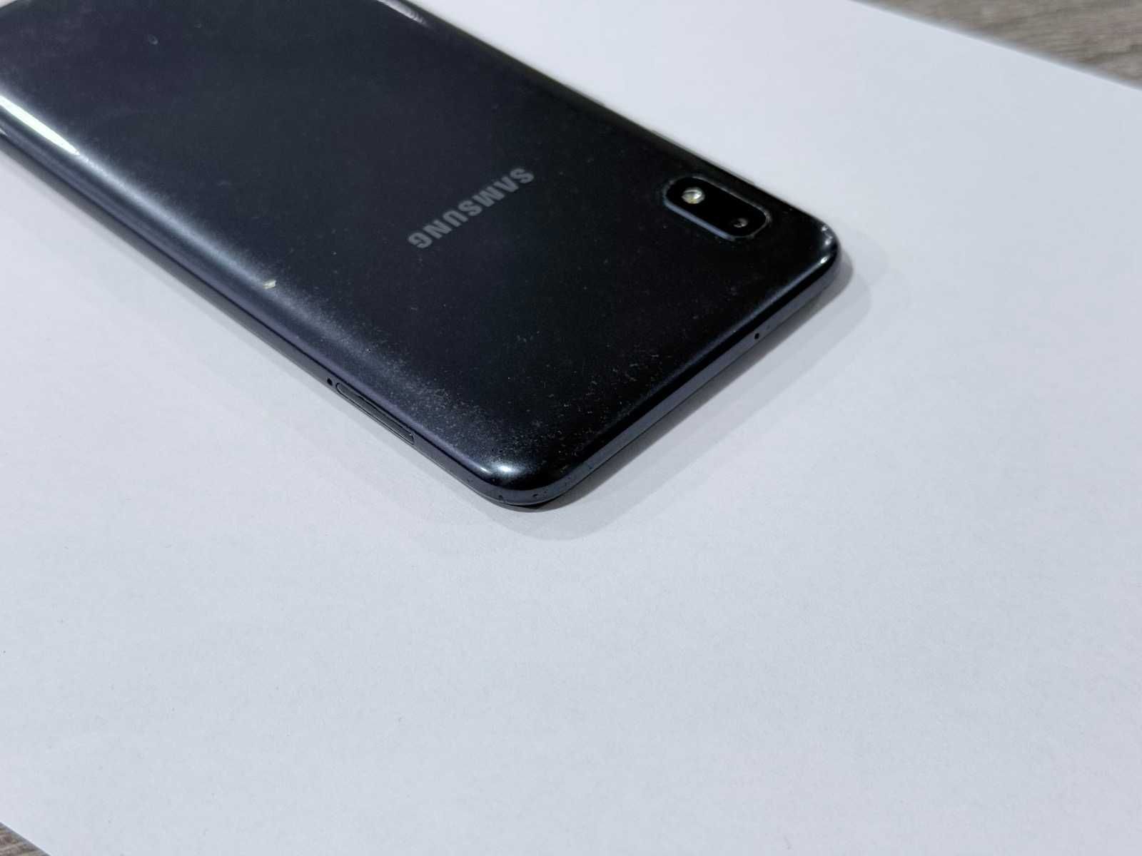 Продавам Samsung A10