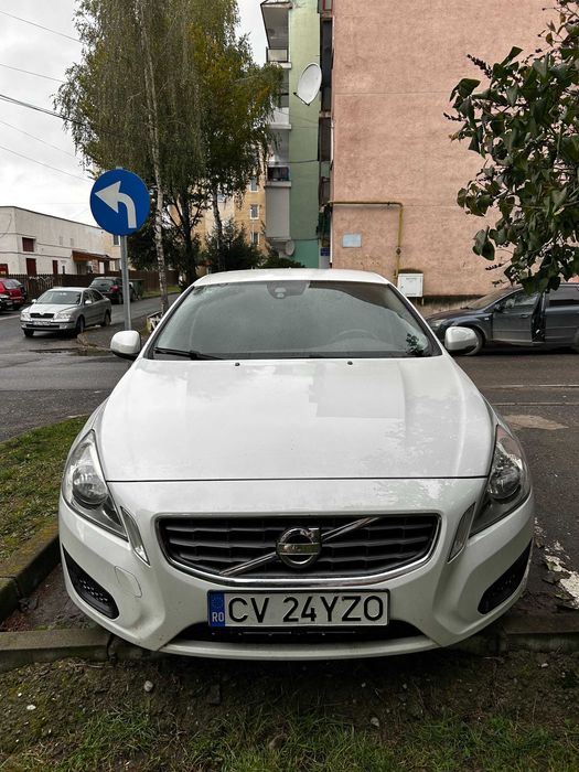 Volvo S60|2013 –2.0 Diesel – Motor defect (garnitură de chiulasă arsă)