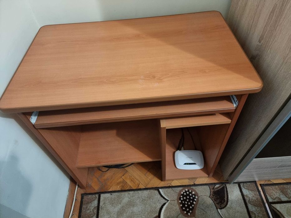 Маса за компютър