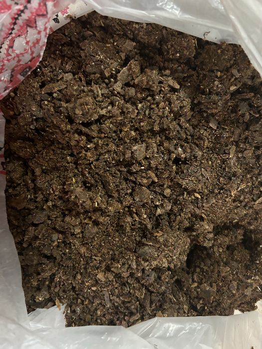 Vand propolis atent selecționat