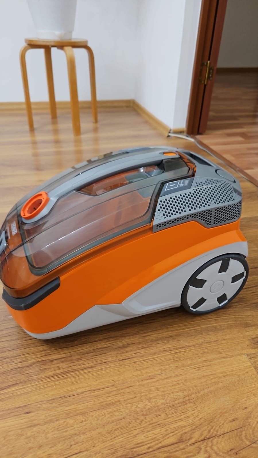 Моющий пылесос Thomas