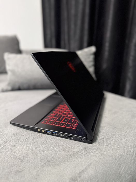 Laptop Gaming MSI GF63
