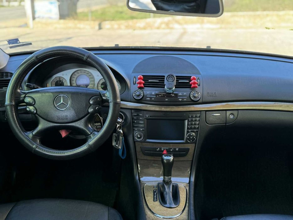 Mercedes Benz E320 cdi EVO 4Matic Avantgarde 2009 година