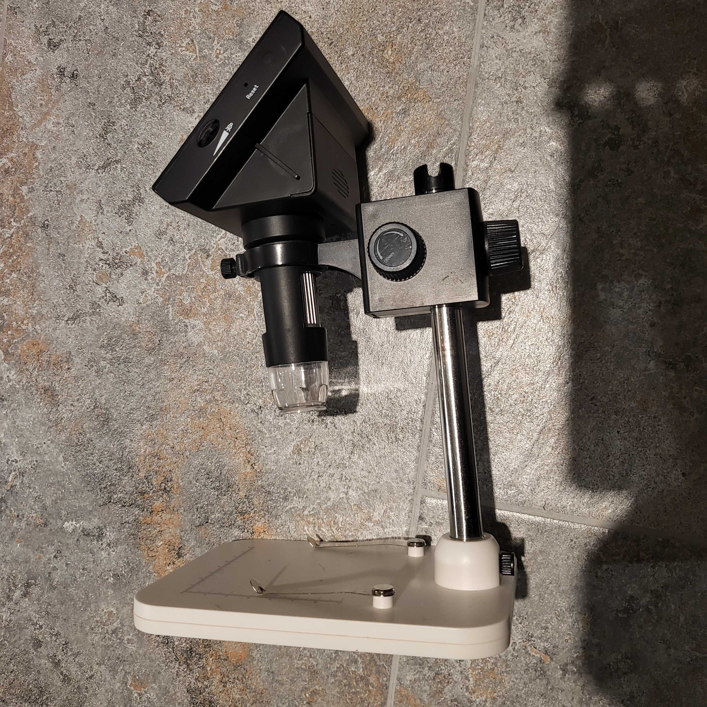 Microscop digital electronic DM4 cu Ecran 4.3 inch cu marire 1-1000X
