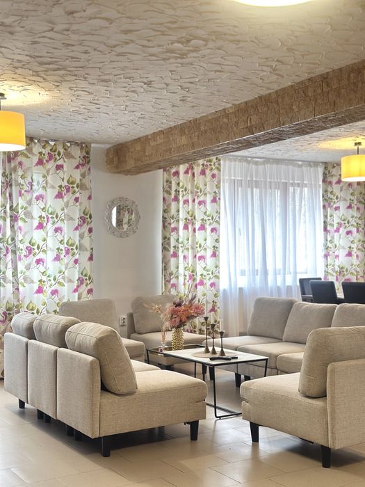 Cabană de inchiriat cu piscina, sauna, jacuzzi si sala de jocuri