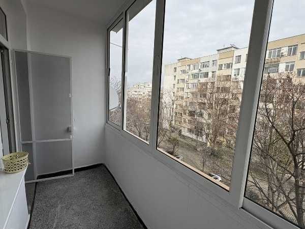 Продава се Тристаен апартамент в Бургас, Лазур - 85 кв.м за 2236 €/кв.м - Снимка #3