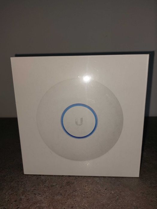 Access Point Ubiquiti UniFi UAP nanoHD MU-MIMO, Wave 2, nou SIGILAT