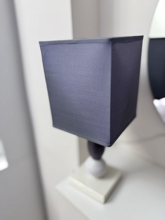 Настольная лампа