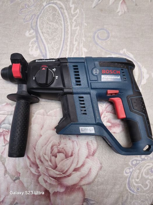 Перфоратор BOSCH