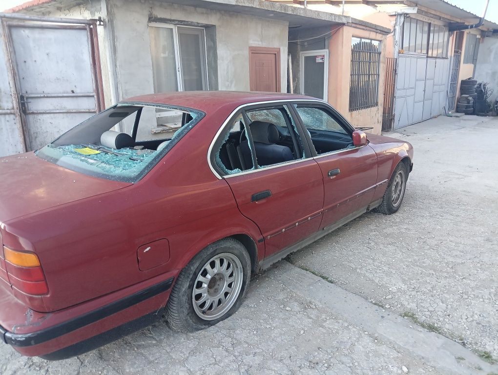 BMW 520i 1800лв.