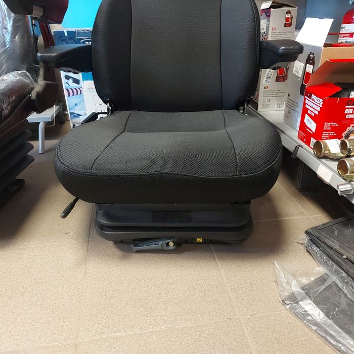 Scaun tractor suspensie mecanica, import Germania