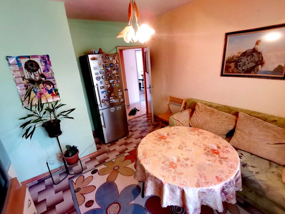 Дава се под наем Двустаен апартамент в Бургас, Изгрев - 68 кв.м за 204 € - Снимка #3