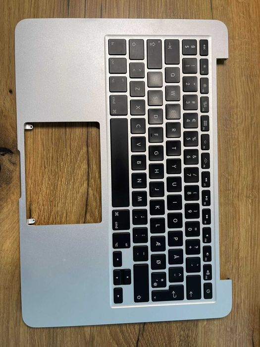 Sasiu/tastatura/placa I/O/ cablu date – MacBook Pro 13 Retina