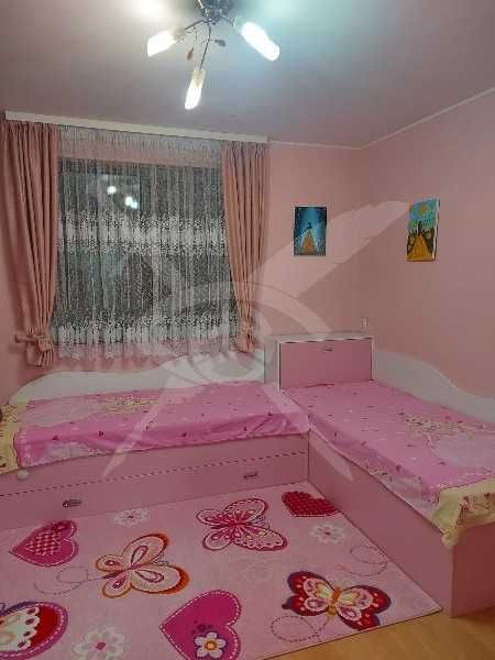 Тристаен апартаментг под наем в Кършияка 137228