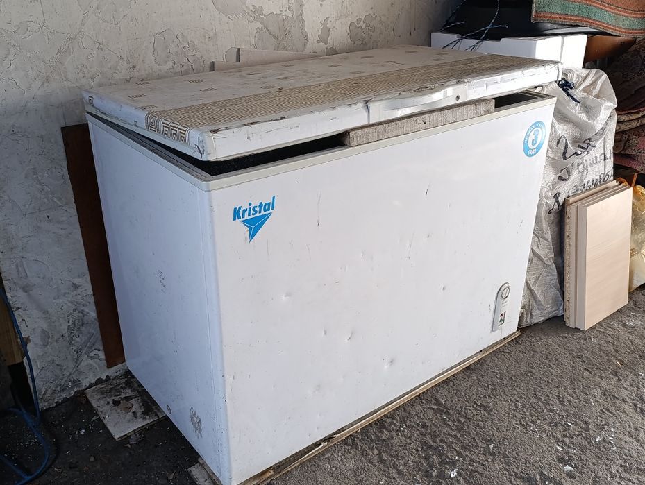 Продам морозильную камеру