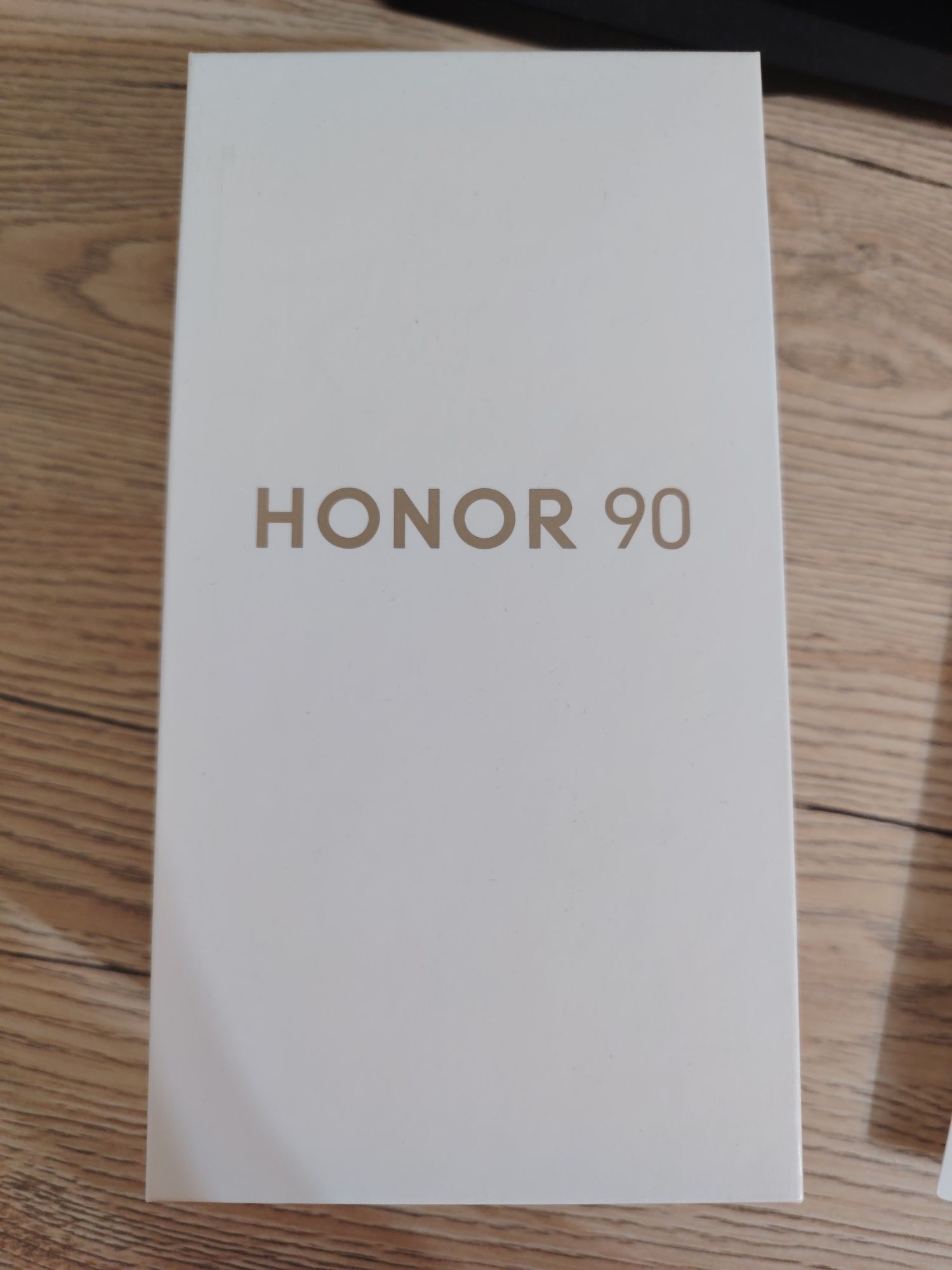 Продаю смартфон HONOR 90