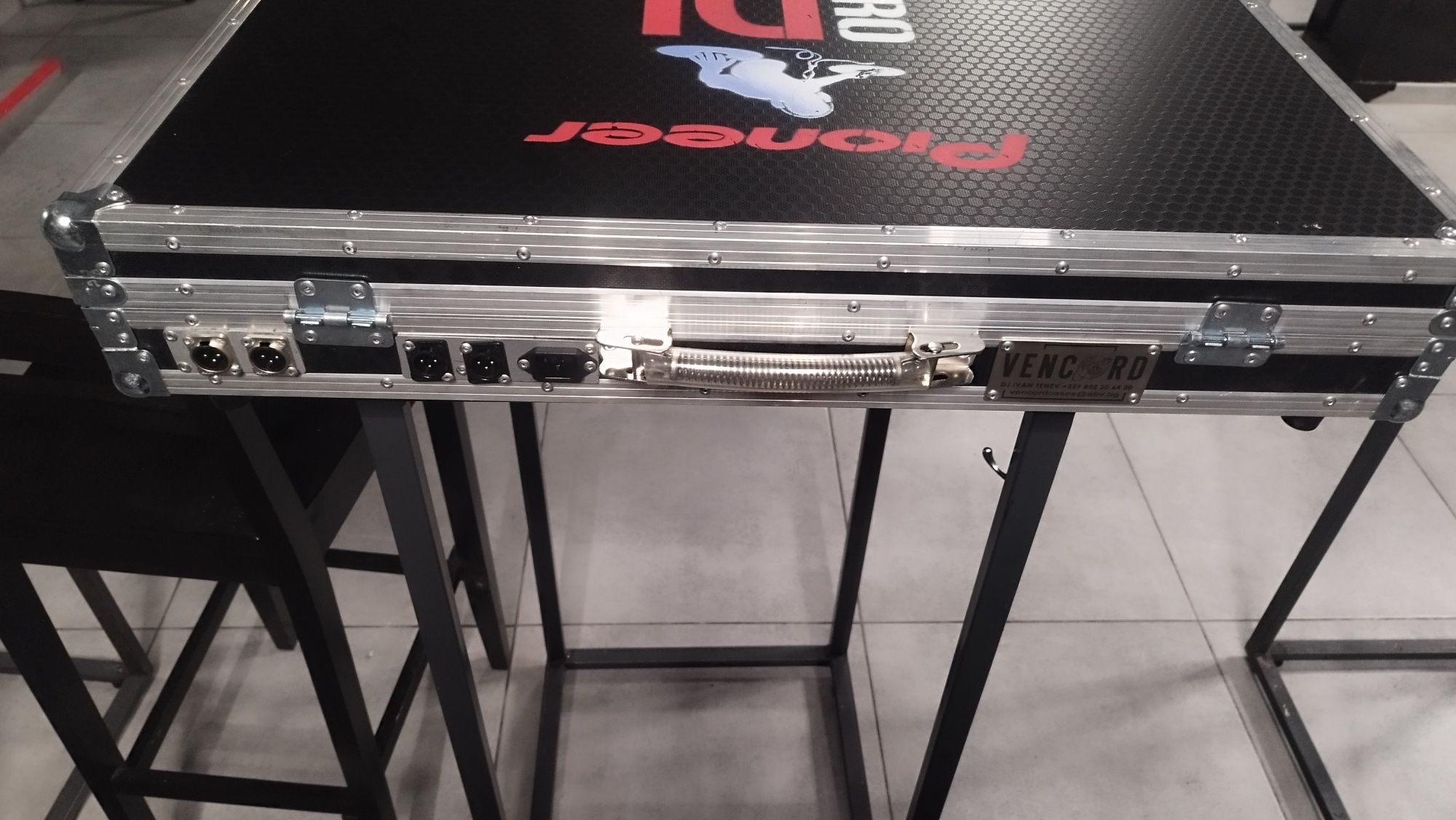 Pioneer DDJ1000 контролер