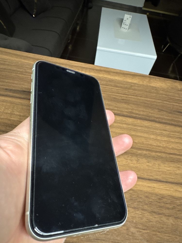 iphone 11 pentru piese