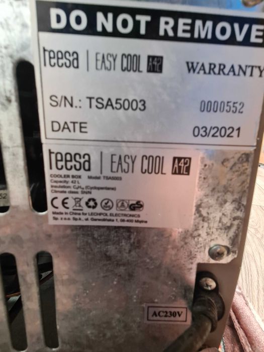 Vand frigider pentru rulota, camping Teesa 42 l