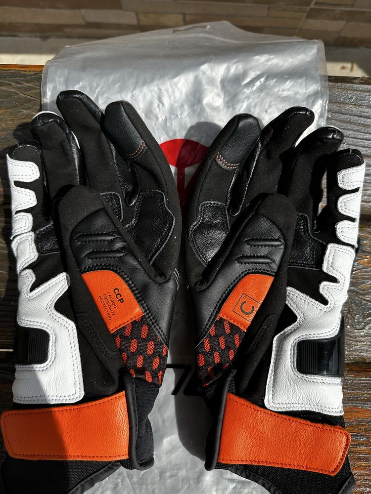 Dainese Carbon 3 Black/White/Flame orange