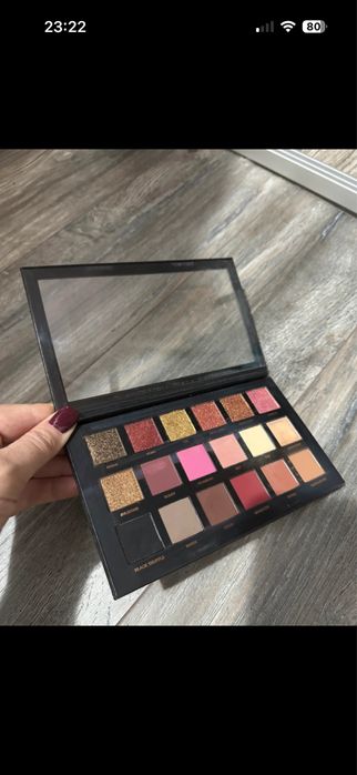 Paleta farduri Huda Beauty