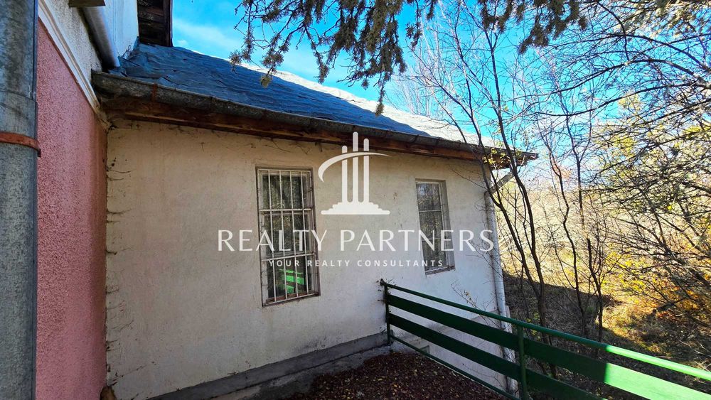 Продава се Къща в с. Глоговица, Област Перник - 80 кв.м за 320 €/кв.м - Снимка #3