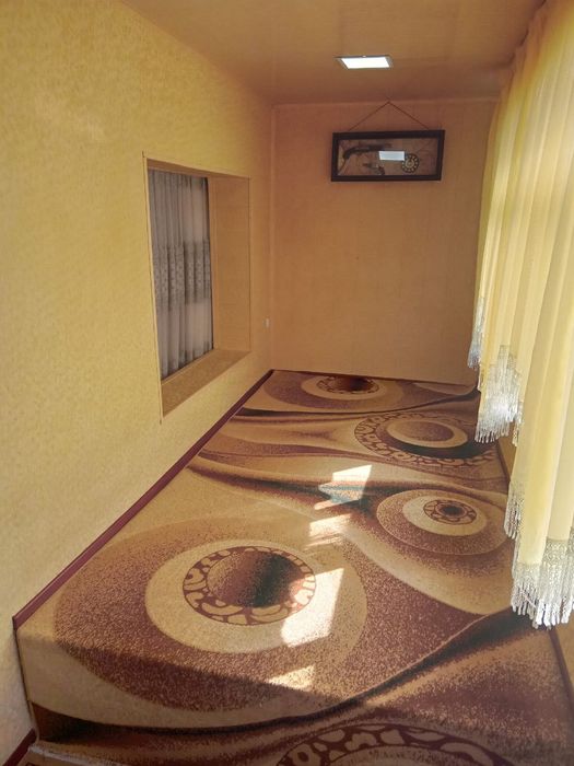 Uy sotiladi 3 xonali aranchada