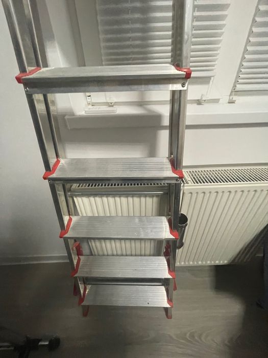 Vând scară  din aluminiu