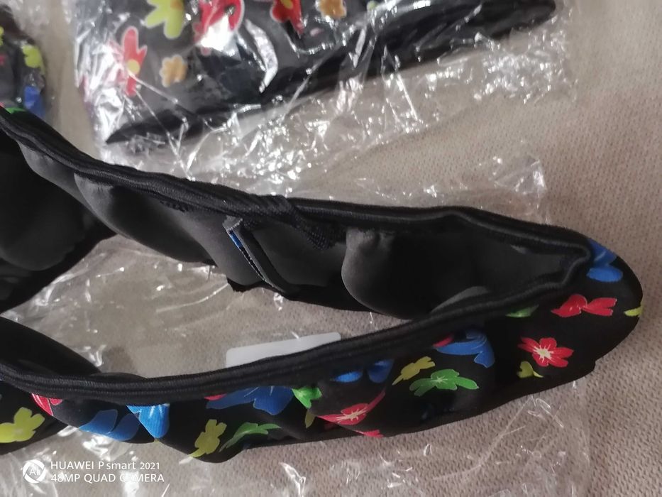 Велурен калъф на цветя и звезди за волан на женски автомобил