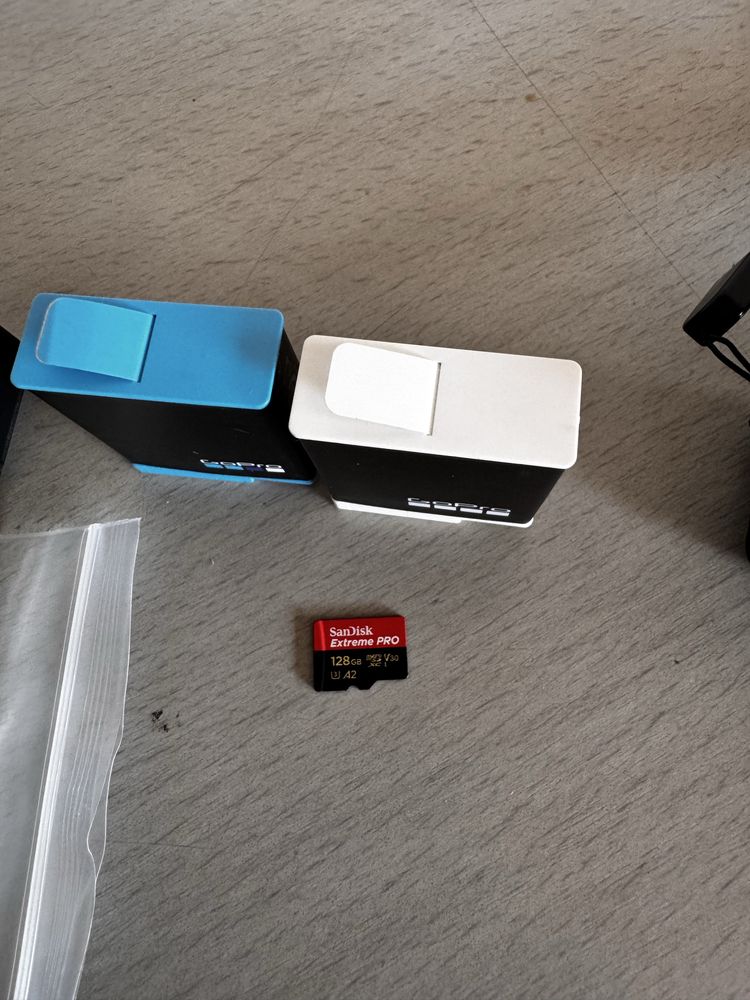 Go pro hero 9 + doua baterii + card 128gb