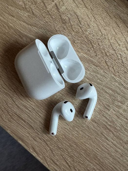AirPods 4 with Active Noise Cancellacion