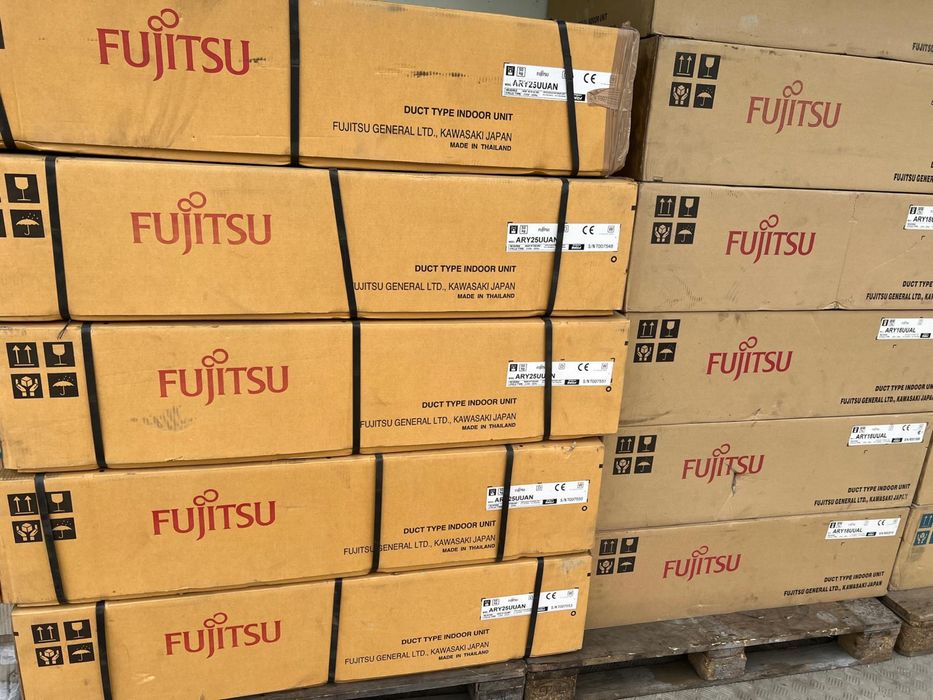 Vand lot unitate tip duct doar intern. Mărcile Fujitsu și General.