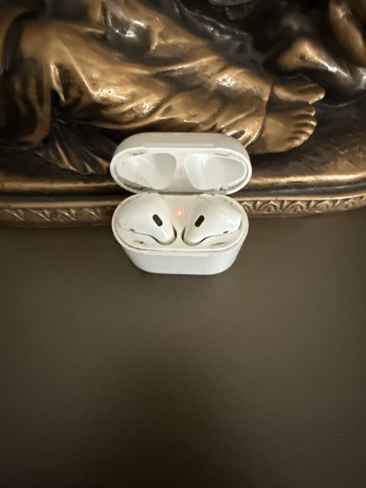 Наушнки от apple, airpods