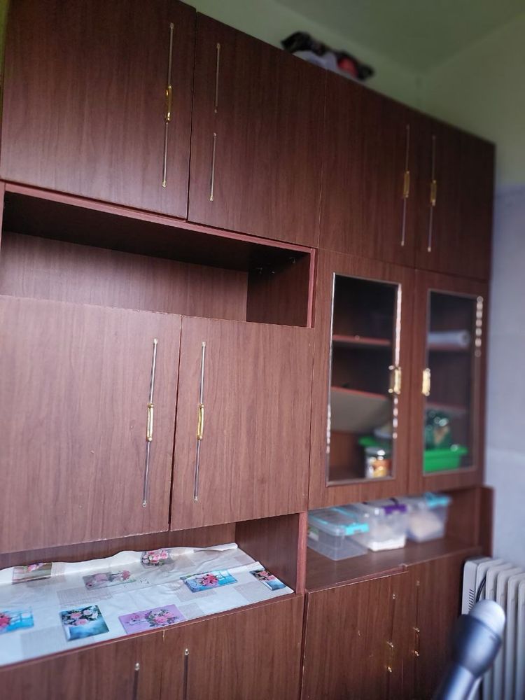 Продаю старые мебели