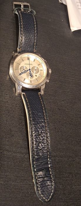 Vand ceas bărbătesc Fossil in stare buna + CADOU ceas LORUS