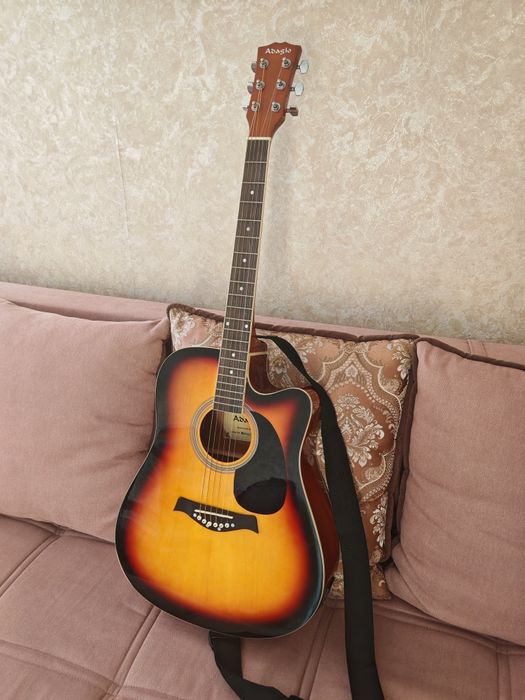 Электроакустическая гитара