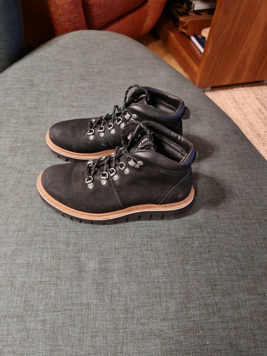 Vand ghete mărimea 36